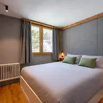 Luxury 9-bed Steps From Slopes With Parking & Box شقة *