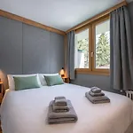 Luxury 9-bed Steps From Slopes With Parking & Box شقة *