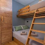 Luxury 9-bed Steps From Slopes With Parking & Box