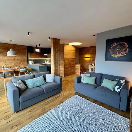 Appartamento Luxury 9-bed Steps From Slopes With Parking & Box Mollieres