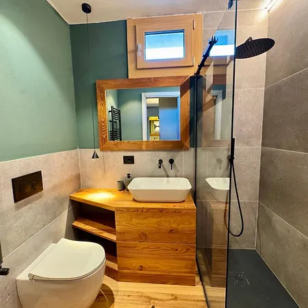 Luxury 9-bed Steps From Slopes With Parking & Box Appartement Mollieres