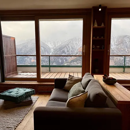 Luxury 9-bed Steps From Slopes With Parking & Box Appartamento *