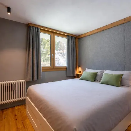 Luxury 9-bed Steps From Slopes With Parking & Box Appartement *