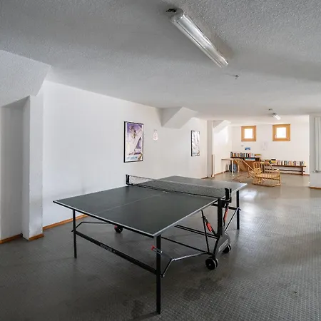 Luxury 9-bed Steps From Slopes With Parking & Box شقة *
