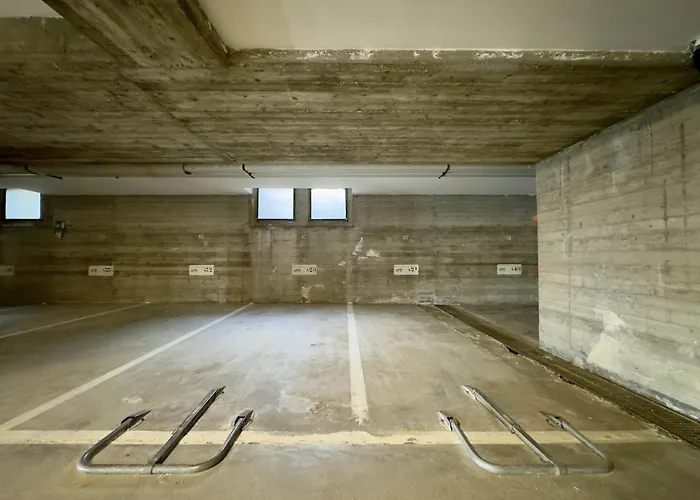 Appartamento Luxury 9-bed Steps From Slopes With Parking & Box Mollieres