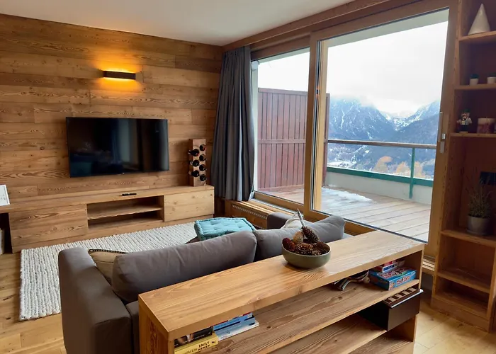 Luxury 9-bed Steps From Slopes With Parking & Box * Mollieres