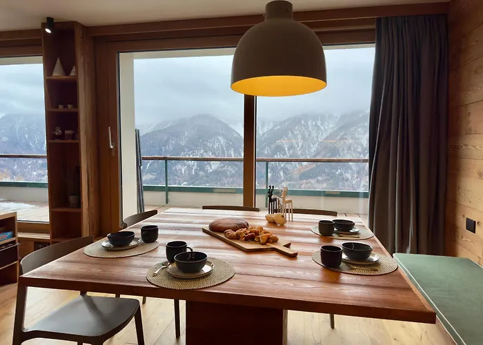 Luxury 9-bed Steps From Slopes With Parking & Box