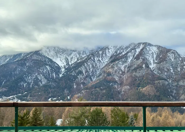 Luxury 9-bed Steps From Slopes With Parking & Box * Mollieres