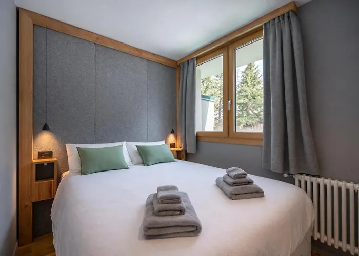 Luxury 9-bed Steps From Slopes With Parking & Box 아파트 *